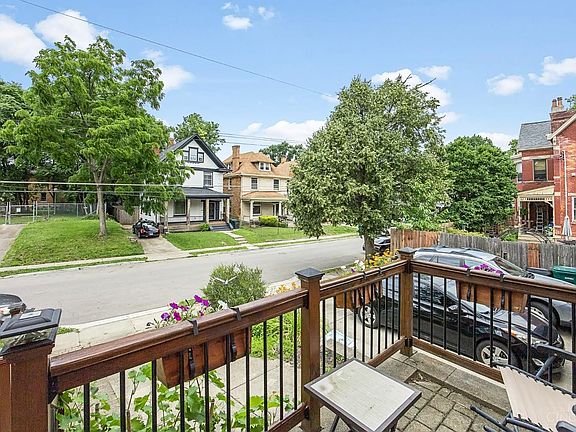 4th image of 3050 Cleinview Ave