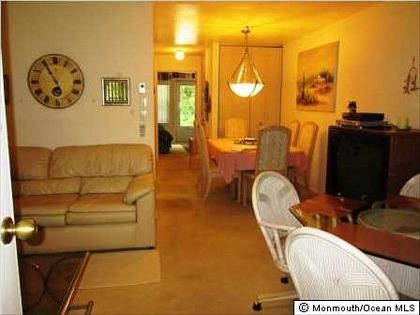 4th image of 474A Thornbury Ct