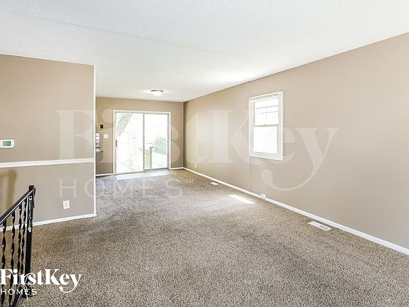 2nd image of 805 N Powahatan Dr