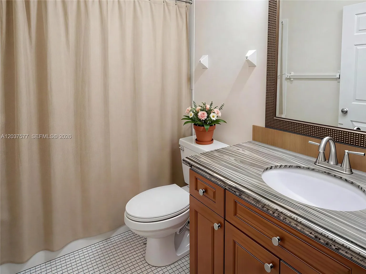 3 bed, 2.0 bath, $2,900 — Photo 4