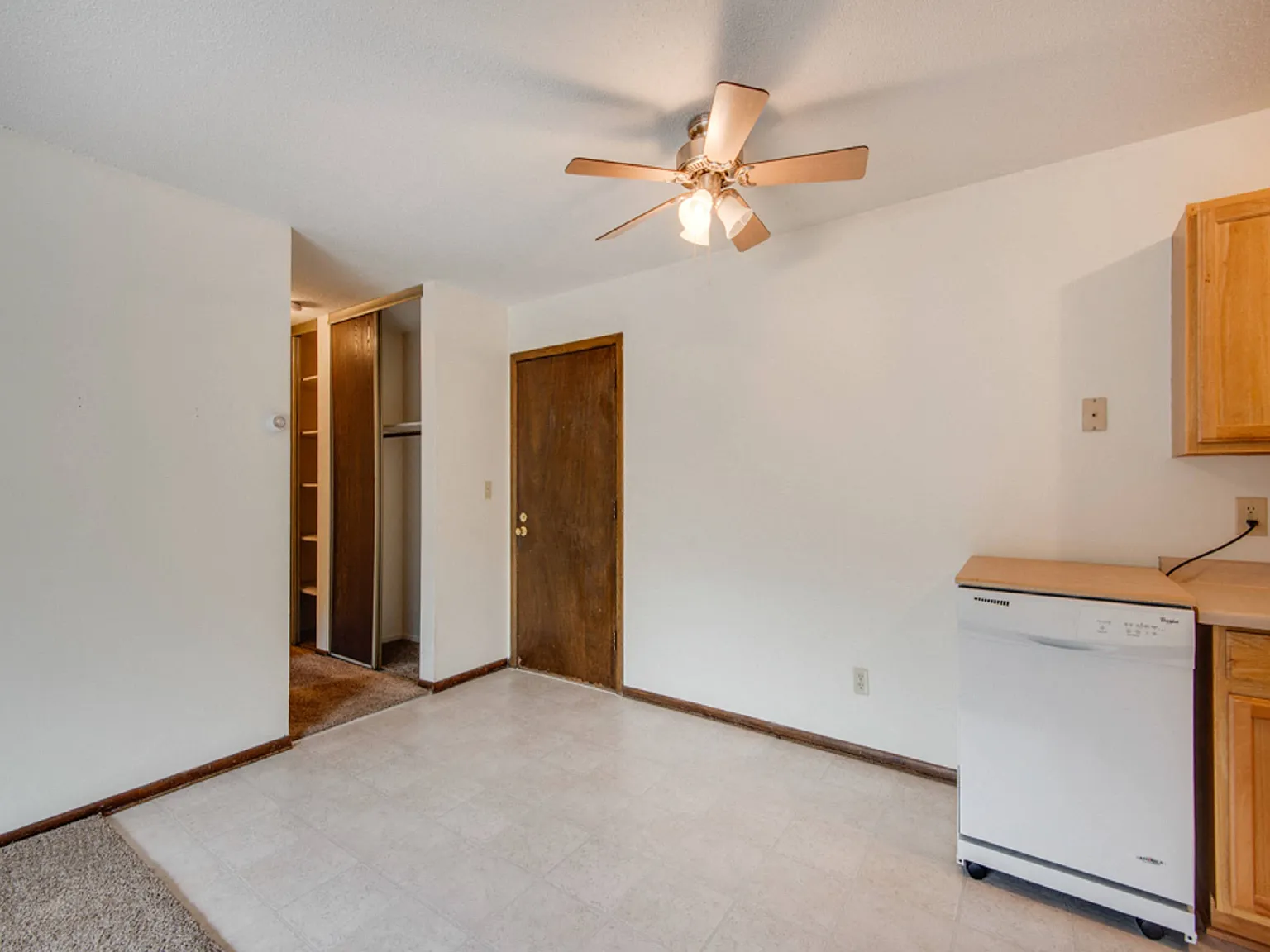 Pinehurst Apartments — Photo 4