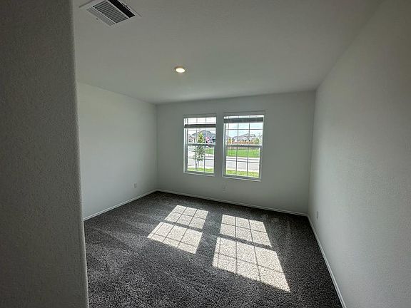 5th image of 100 River Rise Rd