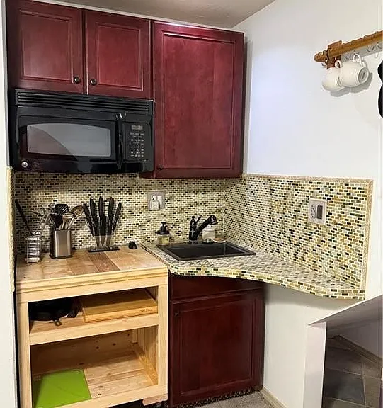 631 Benson Way — Photo 5