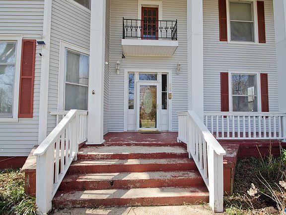 3rd image of 500 S Clinton St