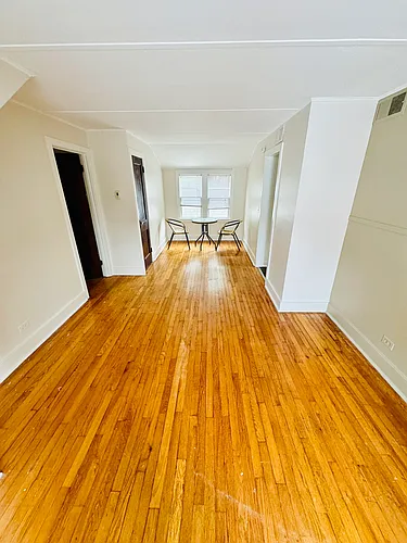 255 Roosevelt Ave Photo 1