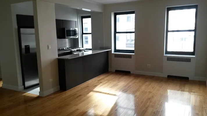 Rented by Stonehenge NYC LLC | media 13