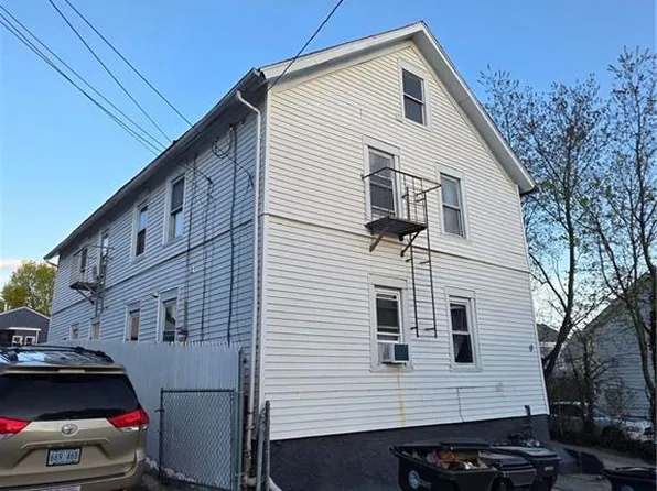 9 Hannah St, Providence, RI 02909