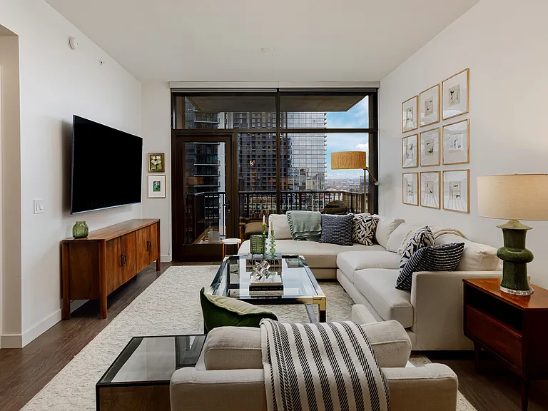 1212 Demonbreun St #903 — Photo 11
