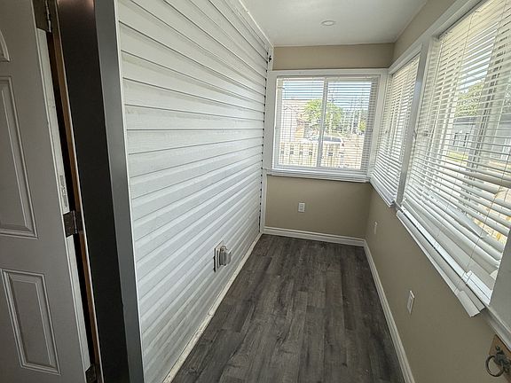 2nd image of 33 Concord Ave