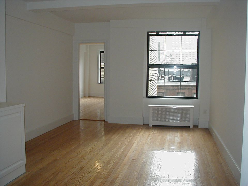 2nd image of 50 W 72nd St APT 711