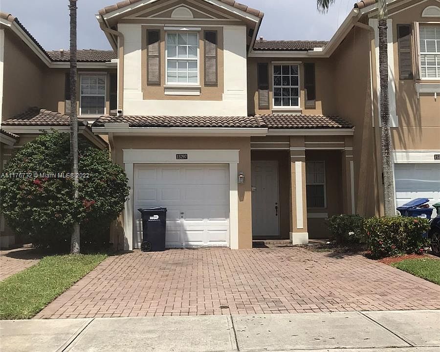 1st image of 15297 NW 119th Ter