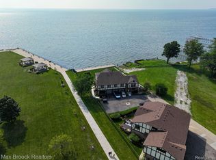 104 Lac Sainte Claire Dr, Saint Clair Shores, MI