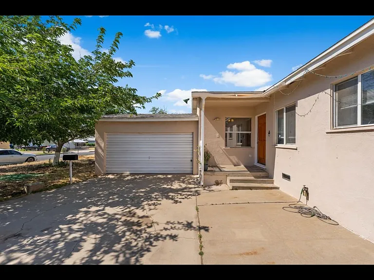 44246 Foxton Ave — Photo 2