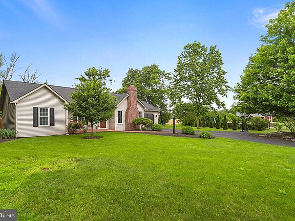 3rd image of 1198 Kings Ct