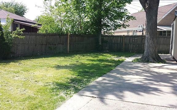 2nd image of 7800 S Komensky Ave