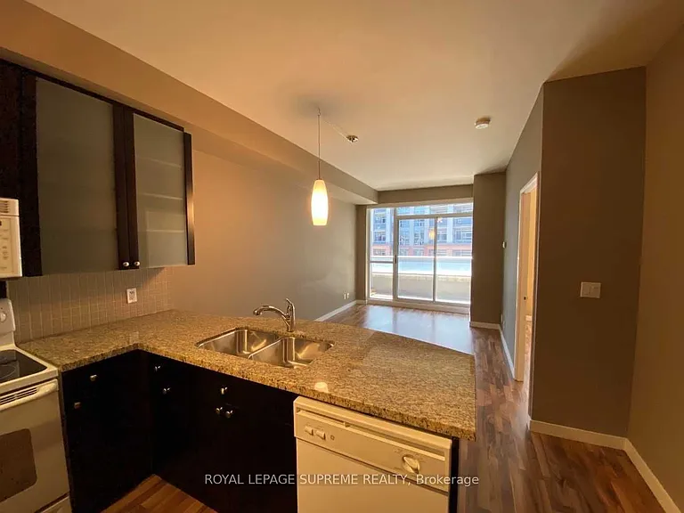 1005 King St W #703 — Photo 7