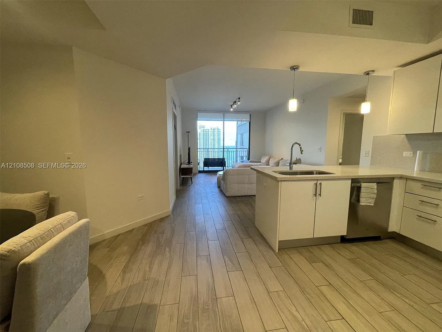 Nine At Mary Brickell Vil — Photo 3