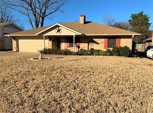 2715 Ballard Dr, Paris, TX 75460
