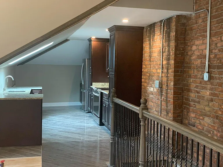 3716 Lincoln Ave #5 — Photo 2