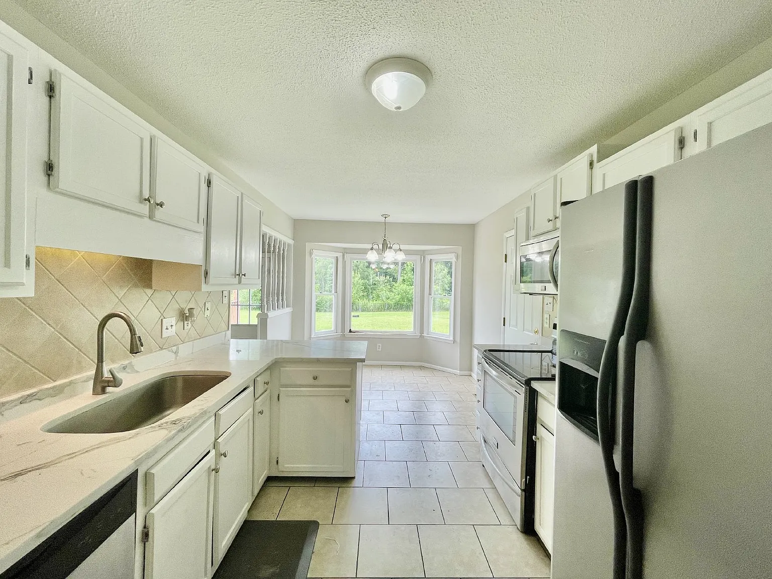 3 bed, 2.0 bath, $1,599 — Photo 4