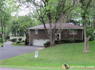 110 Morningside Dr, Butler, PA 16002