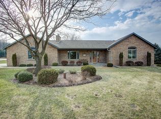 737 Whitetail Ct, Slinger, WI 53086