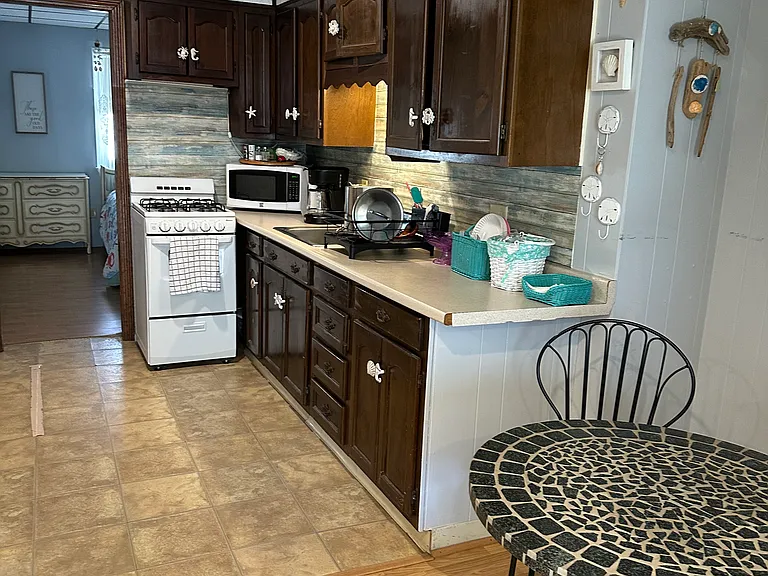 20 Fuller Acres #1 — Photo 7