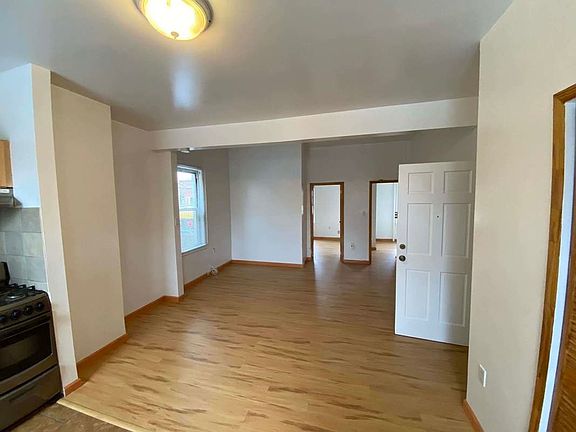 2nd image of 4510 Broadway #2