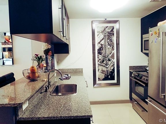 4th image of 275 NE 18th St APT 903