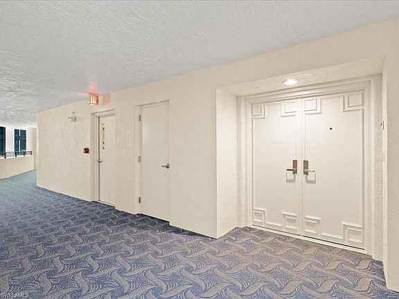 3rd image of 4451 Gulf Shore BLVD N #1502