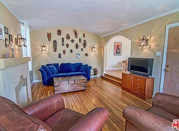 3rd image of 3627 Revere Ave