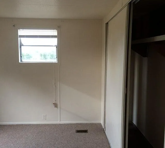2871 Louis Ave — Photo 5
