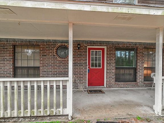 3rd image of 17926 Country Place Dr