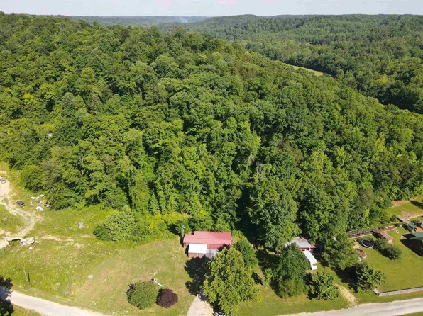 66 Porter Hollow Rd, Linden, TN 37096