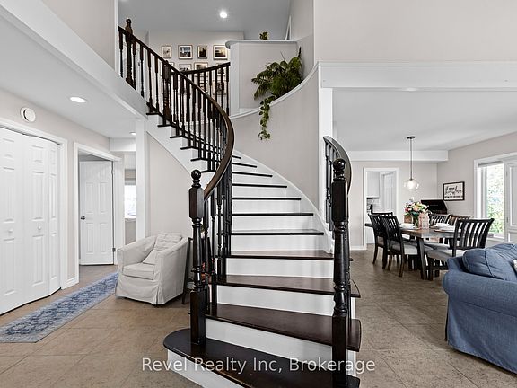 4th image of 5 Avery Ct