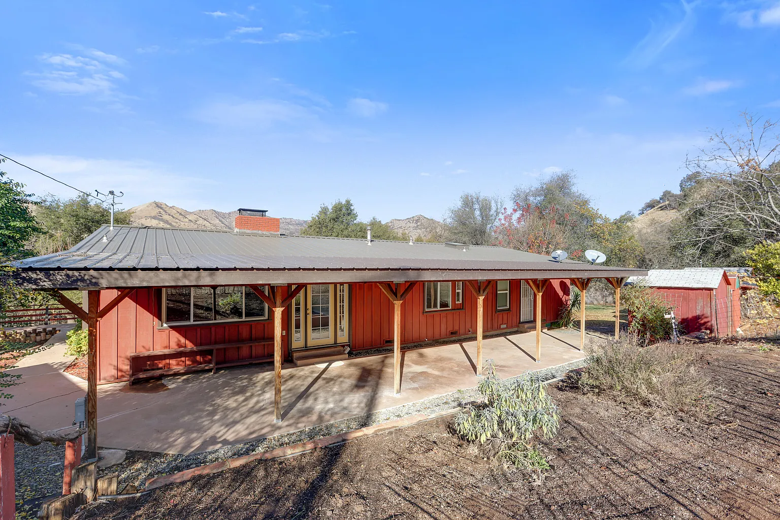 41005 Blossom Dr photo 1