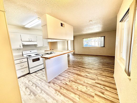 5th image of 4114 34th Ave Unit 1