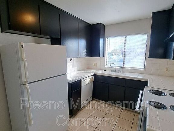 4th image of 944 W McKinley Ave APT 101