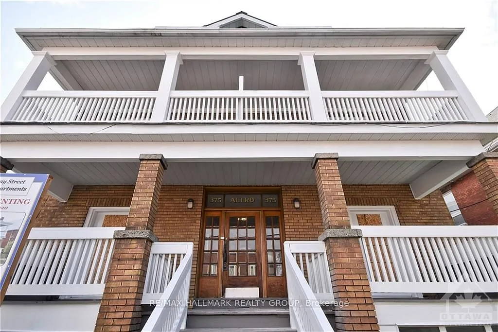 Building Photo - 375 Mackay St #3