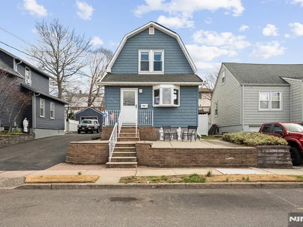 520 Prospect Pl, Lyndhurst, NJ 07071