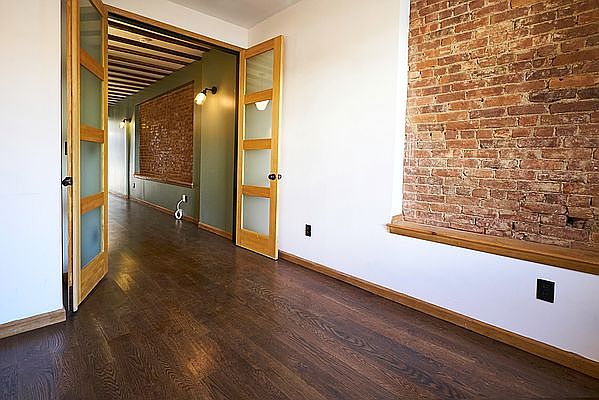 1st image of 196 Montrose Ave #5