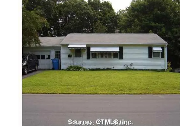 100 Beth Ln, Waterbury, CT 06705