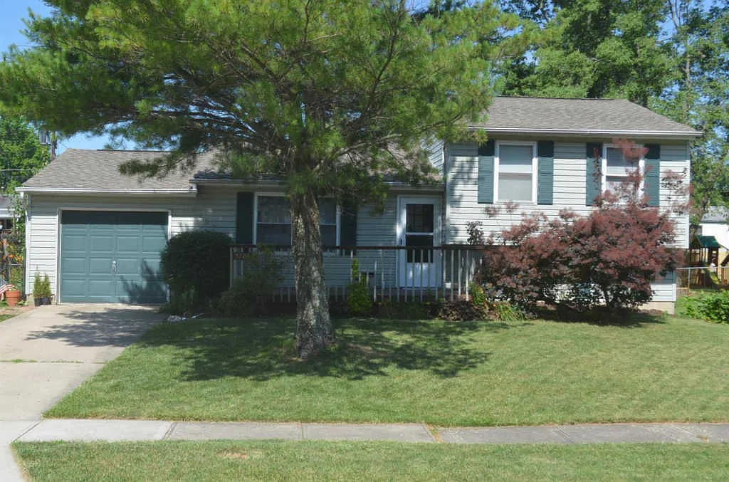 5727 E Tall Oaks Dr photo 1