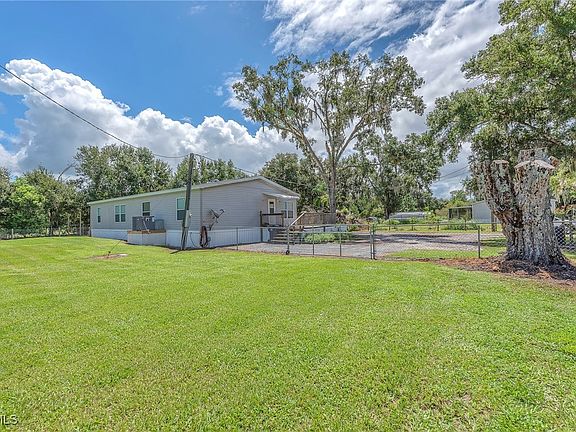 5th image of 4936 Steve Reeves Ln