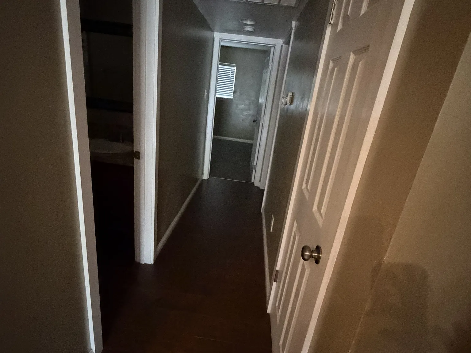 3 bed, 962 sqft, $2,200 — Photo 2