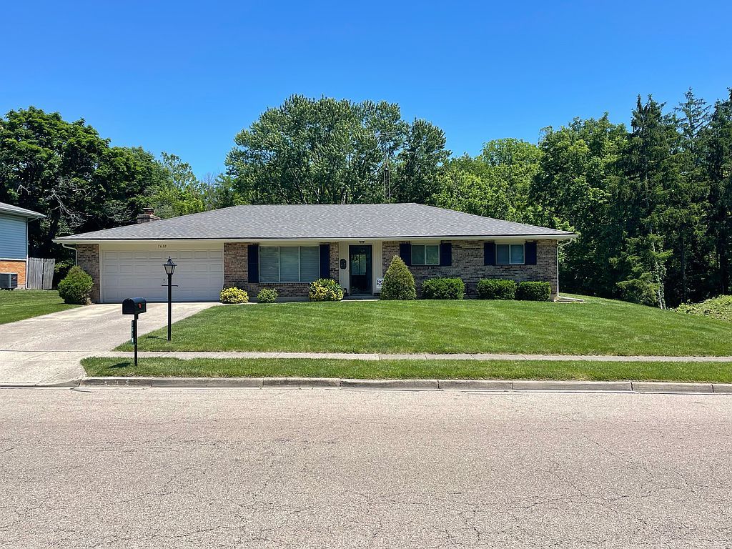 7610 Roselake Dr - Property Image