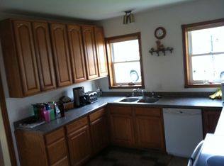 555 4th St SW, Plainview, MN 55964