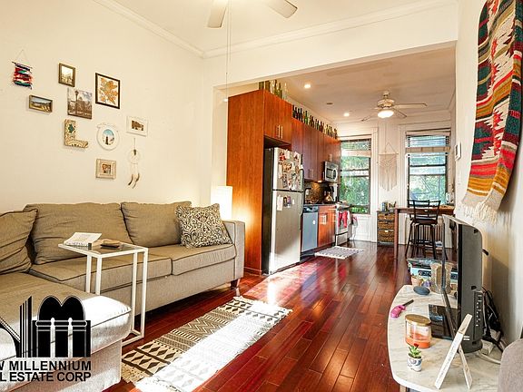 3rd image of 589 Vanderbilt Ave #2