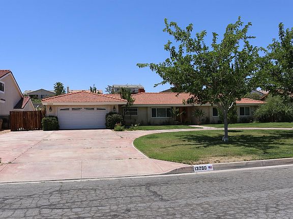 2nd image of 13200 Autumn Leaves Ave