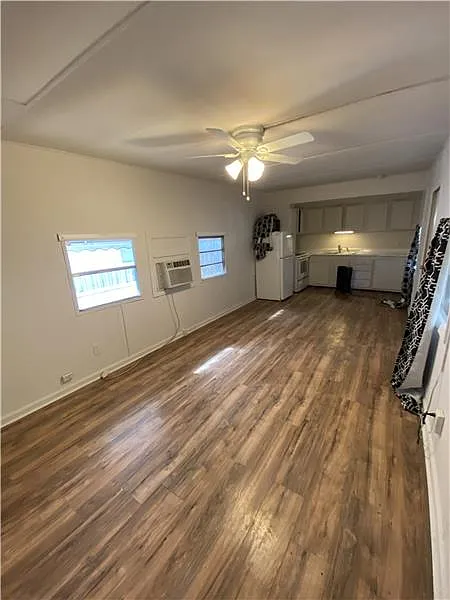 Building Photo - 501 Buckhalter Rd #J